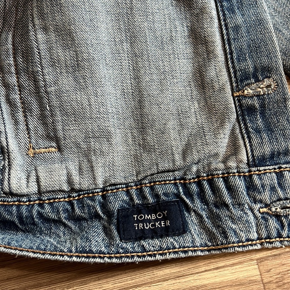 LUCKY Brand Women’s TOMBOY Trucker Lightly Distressed Jean Jacket - Picture 14 of 14